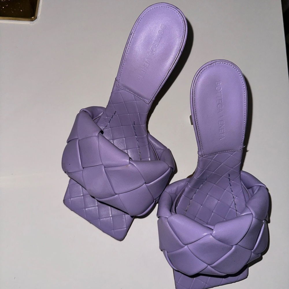lilac bottega heels (very comfortable)